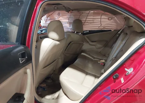 2005 Acura Tsx from USA, damaged, VIN JH4CL96815C020946